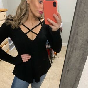 Criss cross black long sleeve top